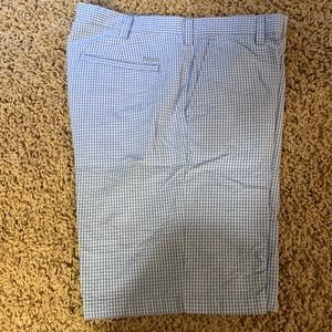 Izod golf shorts
